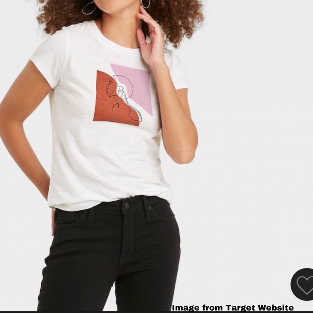 Women's Short Sleeve Graphic T-Shirt NWT